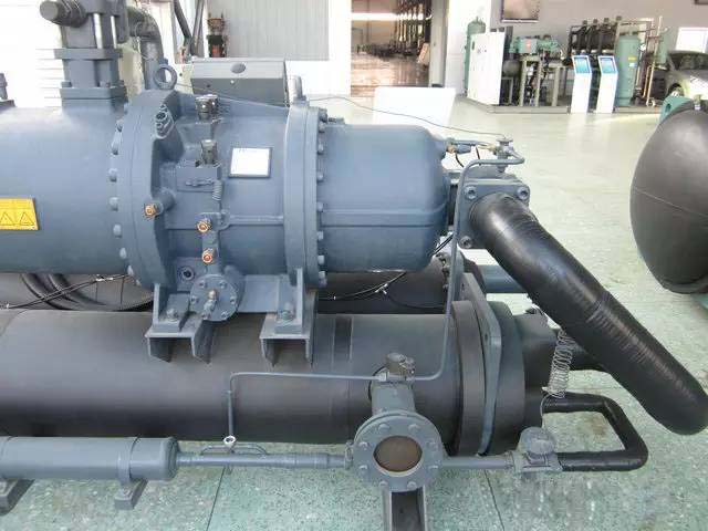 重慶達藤隆重推出節能型大溫差冷水機組